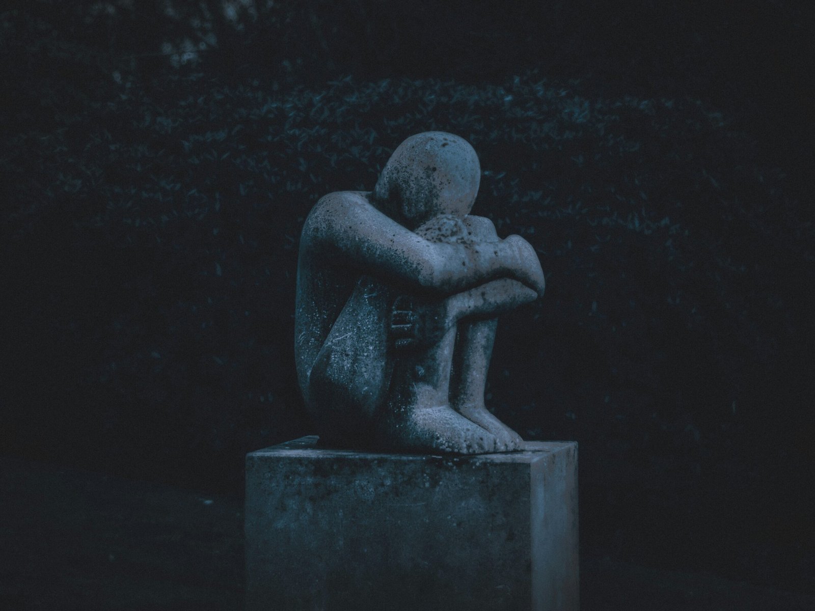Statue, illustration de la mémoire et des souvenirs sans images mentales. Photo de K. Mitch Hodge sur Unsplash.